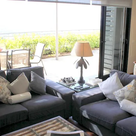 Вилла Luxury In + Pool Адехе