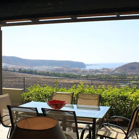 Luxury In + Pool 아데제