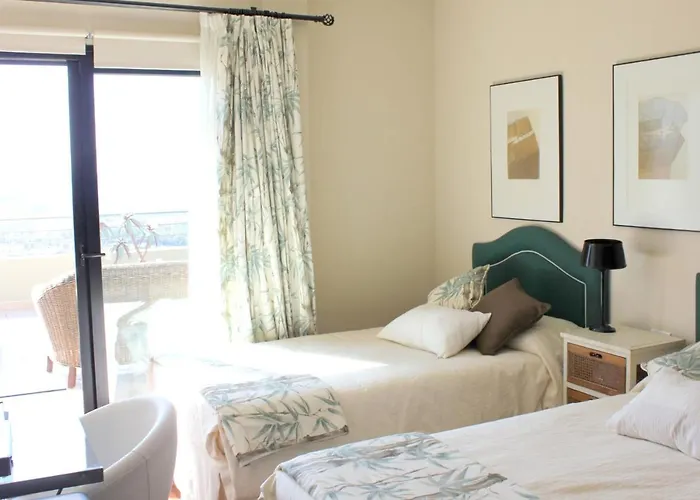 Luxury In + Pool 빌라 아데제